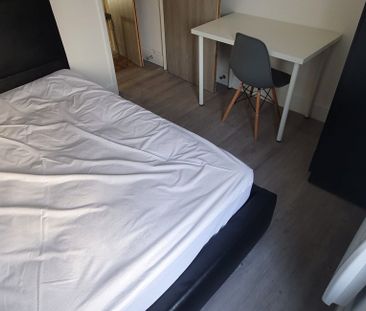 Flat 3, 19 Mundy Place, Cathays, Cardiff, CF24 4BZ - Photo 2