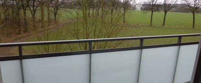 Super schicke 1,5 Zi.Whg. mit Balkon in Norderstedt-Glashütte in Niedrigenergiehaus zu vermieten !! - Photo 1