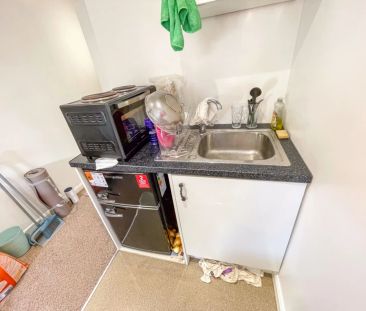 To Rent Georgina Close, Talbot Village, Bournemouth, BH12 £600 pcm ... - Photo 5