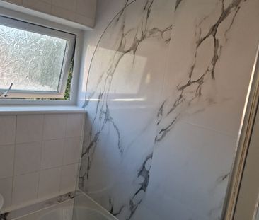 2 Bed Flat, Totland Close, M12 - Photo 4