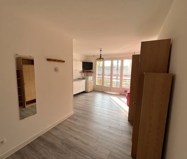 Location Appartement 1 pièce 23m² - Photo 2