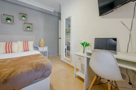 Calle de Villavaliente, Madrid, Community of Madrid 28011 - Photo 3