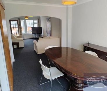 4 bedroom detached house to rent - Photo 1