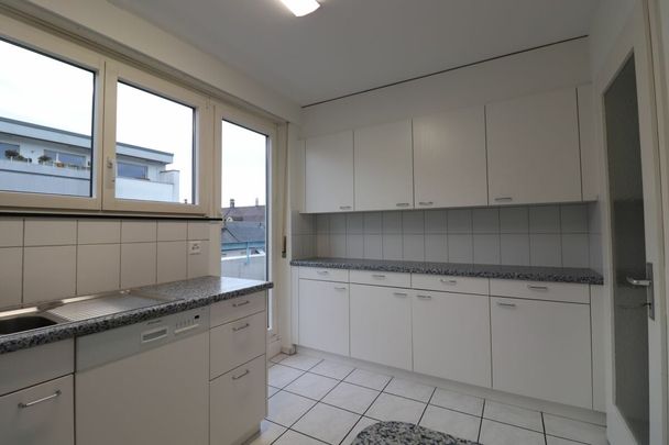 Karl Barth-Platz im Gellert - 7-Zimmer-Dachwohnung mit grosser Dachterrasse - Foto 1