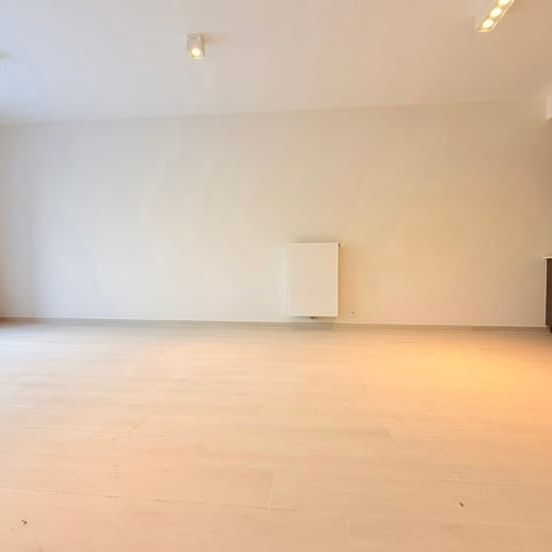 Appartement te huur - Photo 1