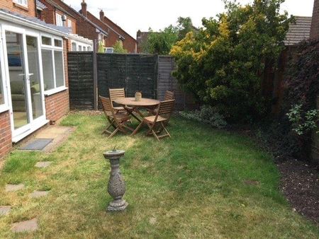 2 bedroom apartment to rent - Photo 4
