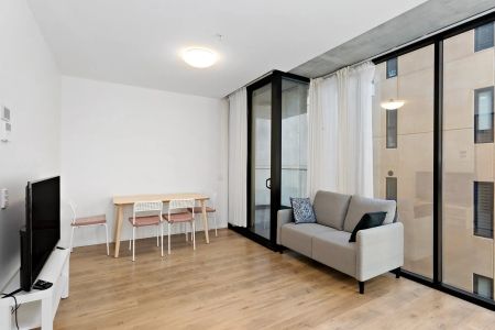EXECUTIVE UNFURNISHED 2 BEDROOM APARTMENT LIVING STYLE IN ADELAIDE CBD - Photo 5