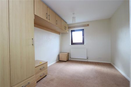 3 bedroom detached house to rent - Photo 4