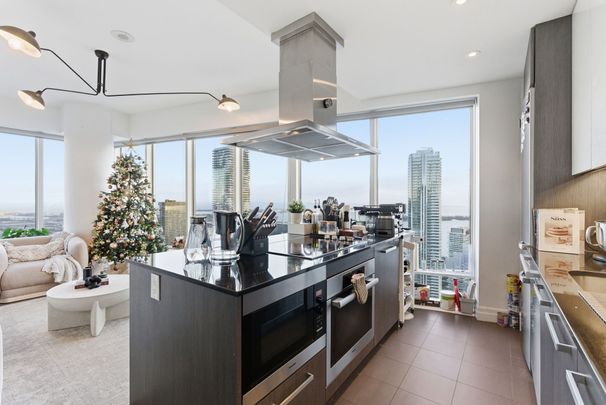 For Lease - 8 The Esplanade Street Unit# 5210, Toronto, Ontario - Photo 1