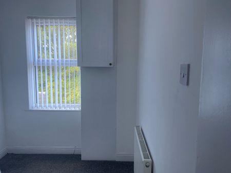 16 LIME STREET - Photo 2