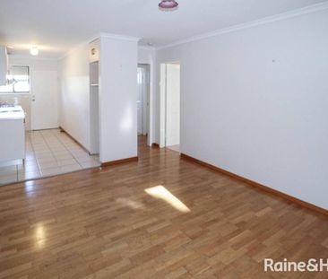 CENTRAL UNIT IN WAGGA WAGGA - Photo 6