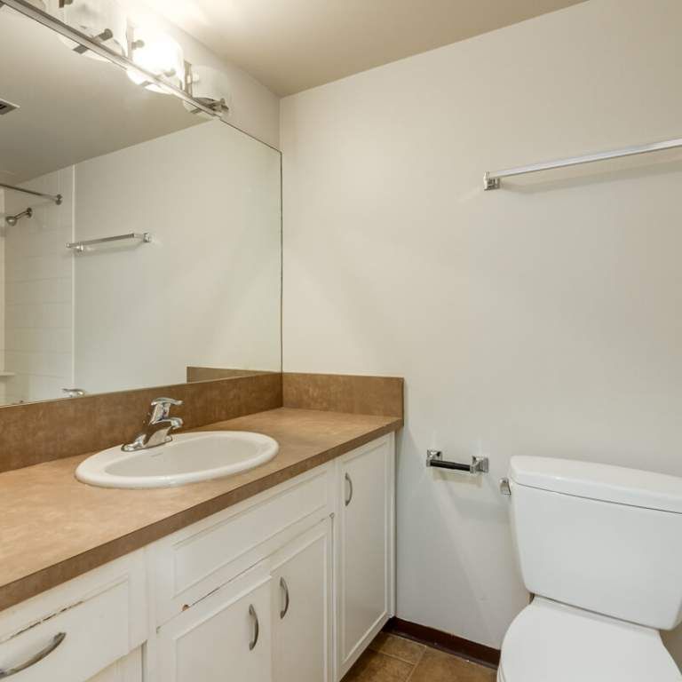 Premier Suite - 1 Bedroom - Photo 1