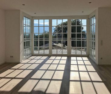 Exclu­si­ves Rei­hen­haus mit herr­li­chem Aus­blick am Wal­des­rand - Photo 1