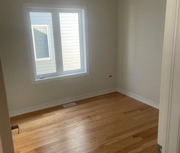 For Lease - 16 Tamworth Terrace, Barrie, Ontario - Photo 4