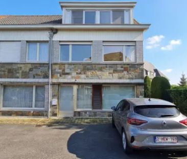 Sfeervol duplexappartement met terras en 1 parking. - Photo 1