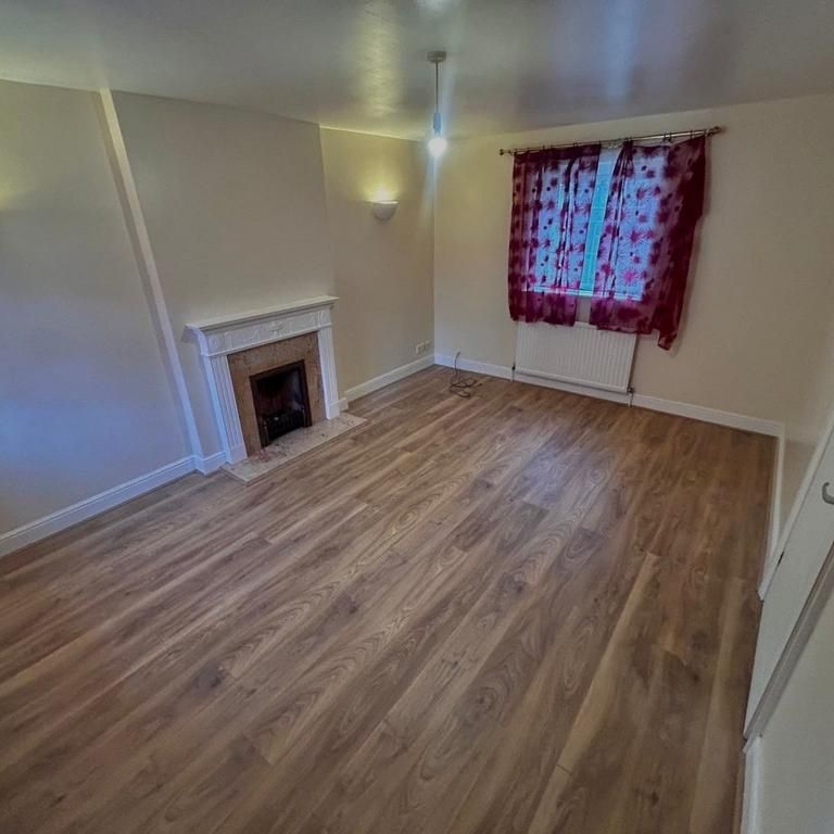 2 bedroom semi-detached house to rent - Photo 1