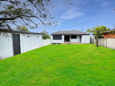 28 Alexandra Avenue - Photo 4