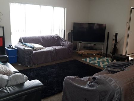 Takanini - Modern 4 Bedroom Home - Photo 2