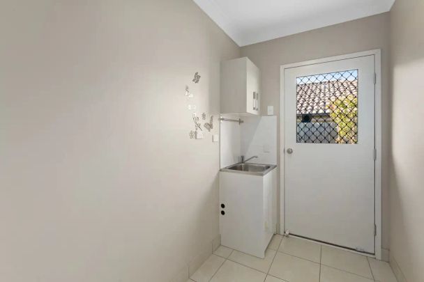 “Spacious Family Home in Heathwood” - Photo 1