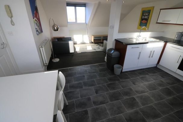 2 bedroom apartment to rent - Photo 1