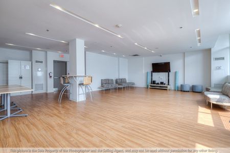 For Lease - 3865 Lake Shore Boulevard Unit# 904, Toronto, Ontario - Photo 5