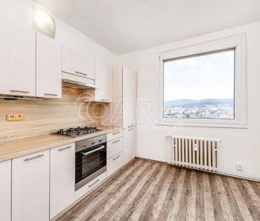 Pronájem slunného 2+1 v širším centru s krásným výhledem - Photo 2