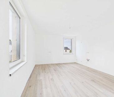 Modern sanierte 2-Raum-Erdgeschosswohnung in ruhiger Lage in Auerbach - Foto 1