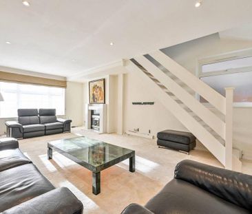 4 bedroom detached house to rent - Photo 3