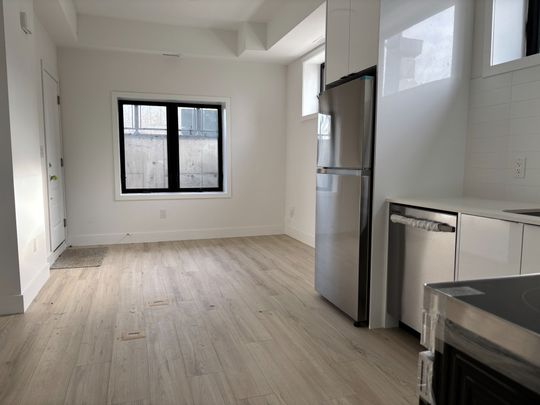 For Lease - 7277 Wilson Crescent Unit# 107, Niagara Falls, Ontario - Photo 1