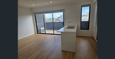 Low-Maintenance, Brand New Home – Ready to Move In! - Photo 2