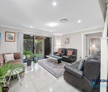 Stunning 4 Bedroom Townhouse Situated in the Heart of Girraween! - Photo 2