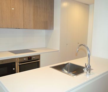 16/44 Macquarie Street, Barton ACT 2600 - Apartment For Rent | Domain - Photo 4