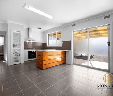 Comfortable Family Home in Woodville Park - Photo 3