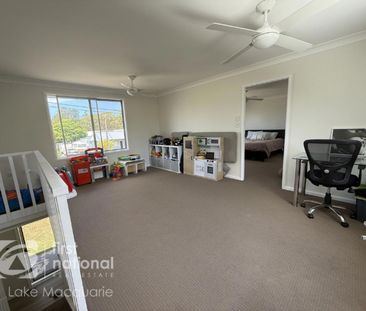 Beautifully Renovated Family Home in Quiet Holmesville Street - Photo 1