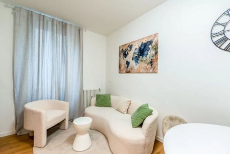 Via Luciano Manara, Milan, Lombardy 20122 - Photo 2