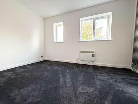 Pavilion Court, Haverhill, CB9 - Photo 2