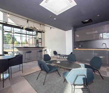 Premium Studio (L Shaped) - Photo 3