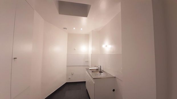 location Appartement T2 DE 49.9m² À PARIS - Photo 1