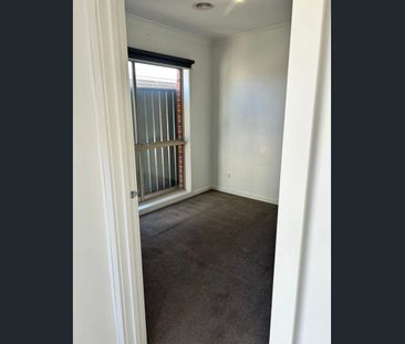 Within walking distance to Ardeer Costco - Photo 3