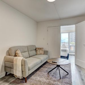 2 Bedroom - 1180 Rue Du Fort, Ville-Marie - Photo 3