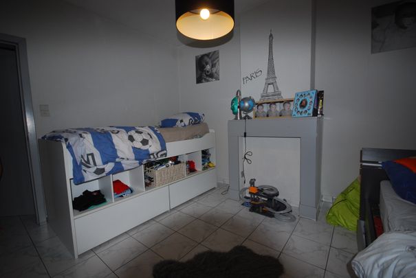 COMFORTABELE RIJWONING NABIJ CENTRUM ROESELARE - Photo 1