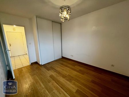 Location Appartement 4 pièces 79m² LISIEUX 14100 - Photo 5