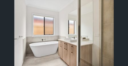 Brand New Family Abode, Ready to Move In - Photo 5