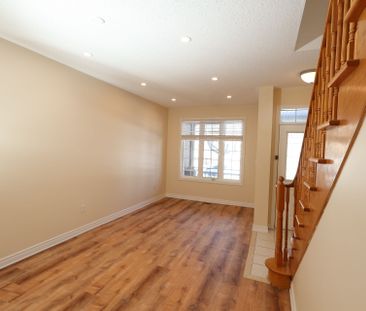 For Lease - 41 Chelton Dr Drive, Richmond Hill, Ontario - Photo 3