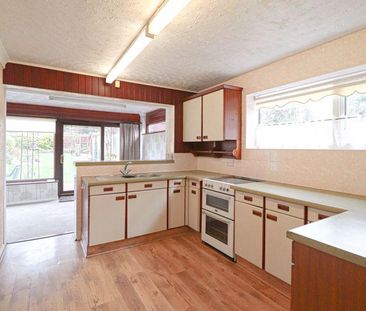 3 bedroom bungalow to rent - Photo 2