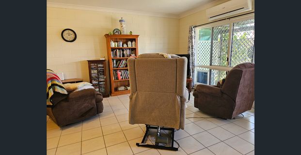 2 bedroom unit - Photo 1