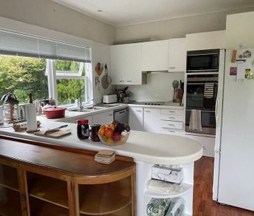 Spacious semi rural family home - Photo 2