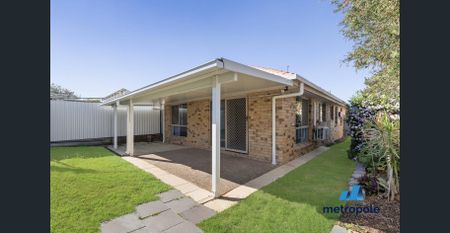 THREE BEDROOM HOME IN CONVENIENT LOCATION - Photo 2