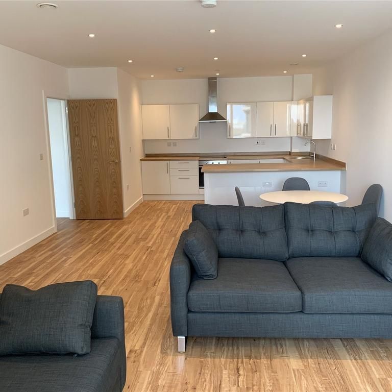 3 bedroom flat to rent - Photo 1