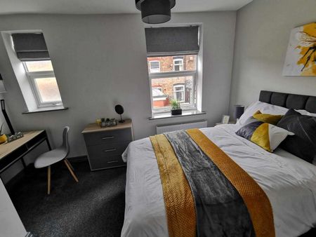 ❤️En Suite Room In Beautifully Renovated 4 bed house🥰 - Photo 5